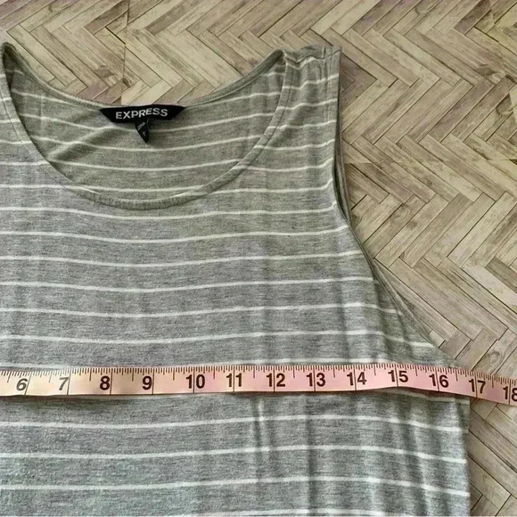 Express Grey & White Striped Ruched Maxi Dress Sz Large - Picture 4 of 4